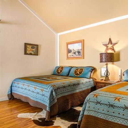 #3 Wrangler~Bandera Tin Star~Bandera, Tx. Appartement Buitenkant foto